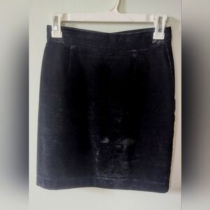Vintage N&B Classic Women's Solid Black Lined Velvet Mini Skirt. Waist 29"